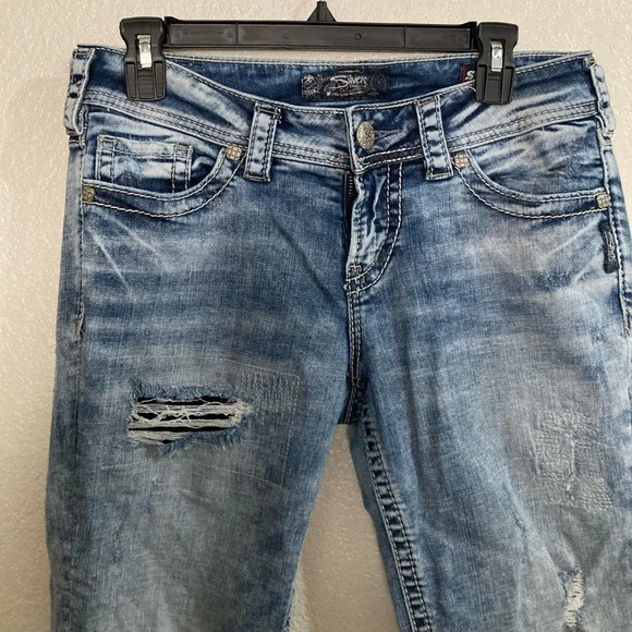 Silver Suki Distressed Mid Capri Jeans - Picture 5 of 11